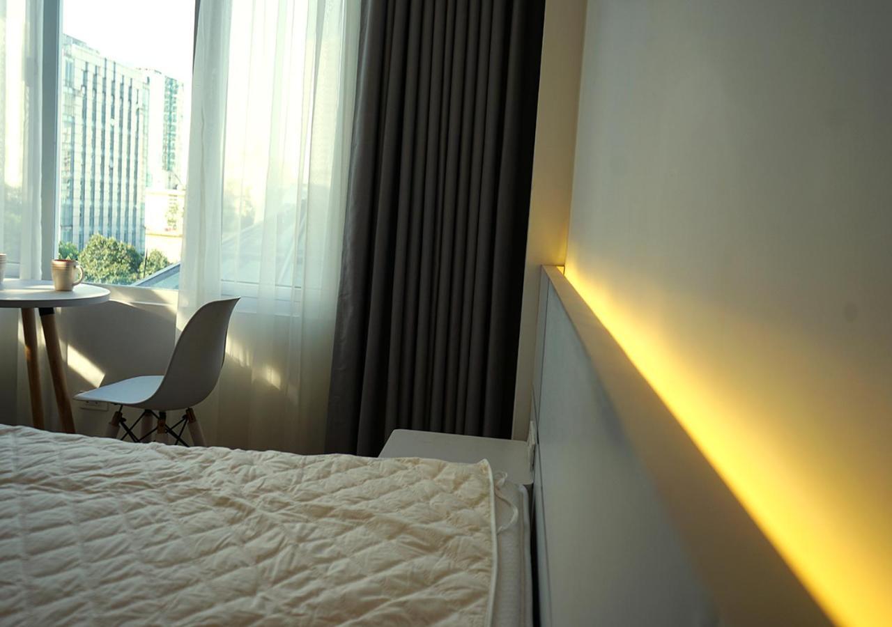 Lyn House - Service Apartment Hoang Quoc Vietハノイ市 エクステリア 写真