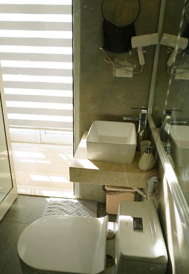 Lyn House - Service Apartment Hoang Quoc Vietハノイ市 エクステリア 写真